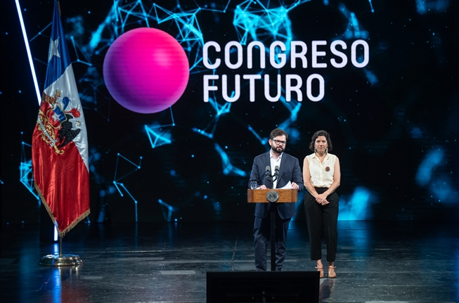 Presidente Gabriel Boric dando discurso inaugural del Congreso Futuro 2024